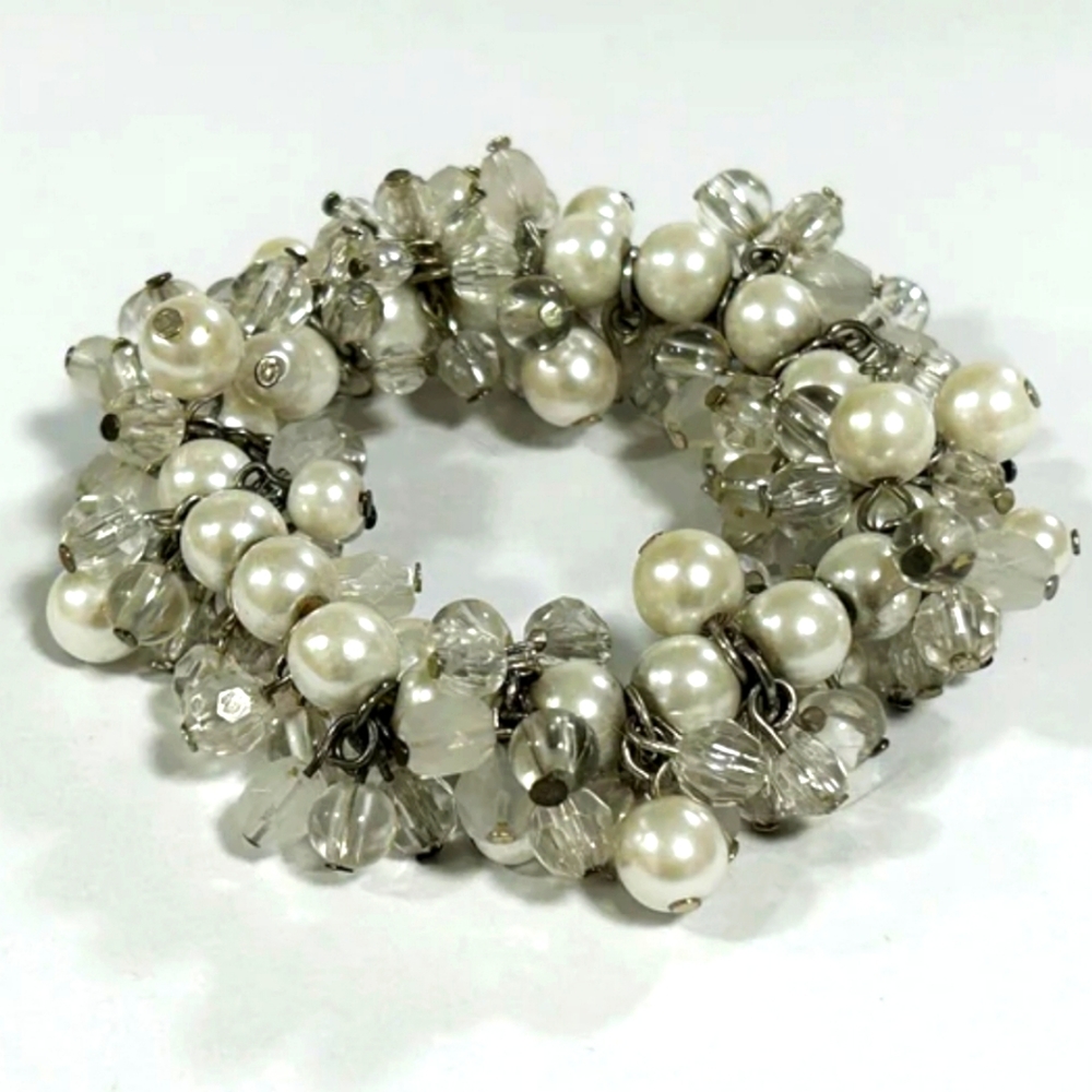 Vintage CHA CHA Shaker Beaded Bracelet Frosted Faceted Ivory Pearl Round Bead